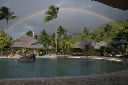 Arcobaleno sull'hotel