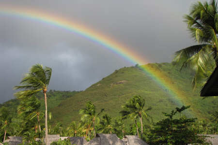 Arcobaleno sull'hotel (reprise)